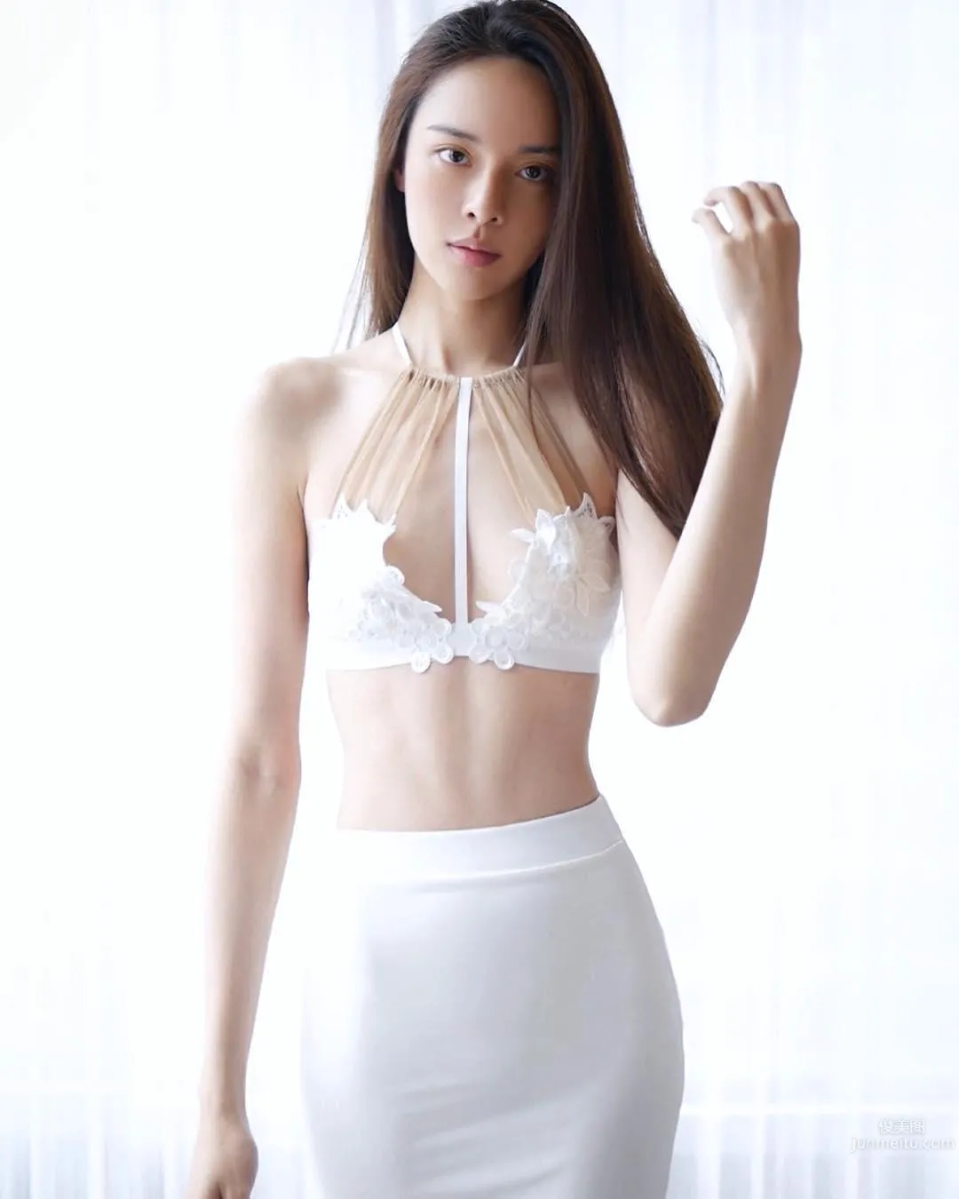 鋼琴女神李元玲 名模氣質馬甲線 31