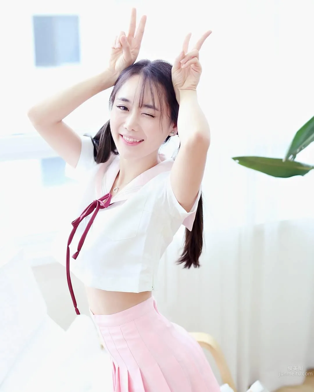 韓國外拍模特캔디 S型身材引圍觀 40