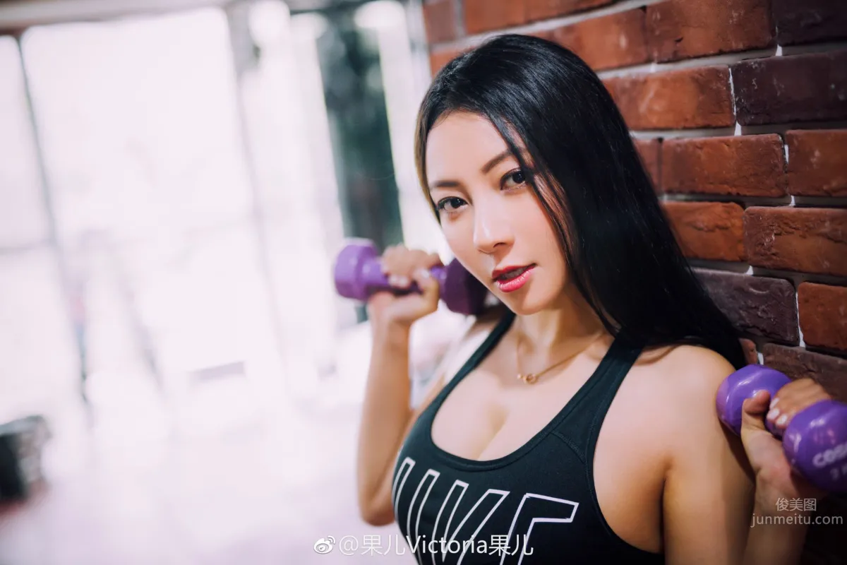 果兒變身運動女郎 家居私房定制寫真 28