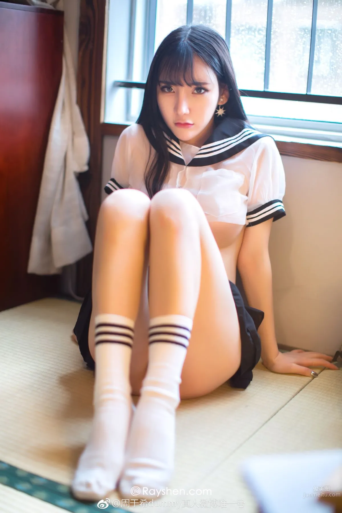 周于希化身不知火舞 孔雀肚兜日系校服 30