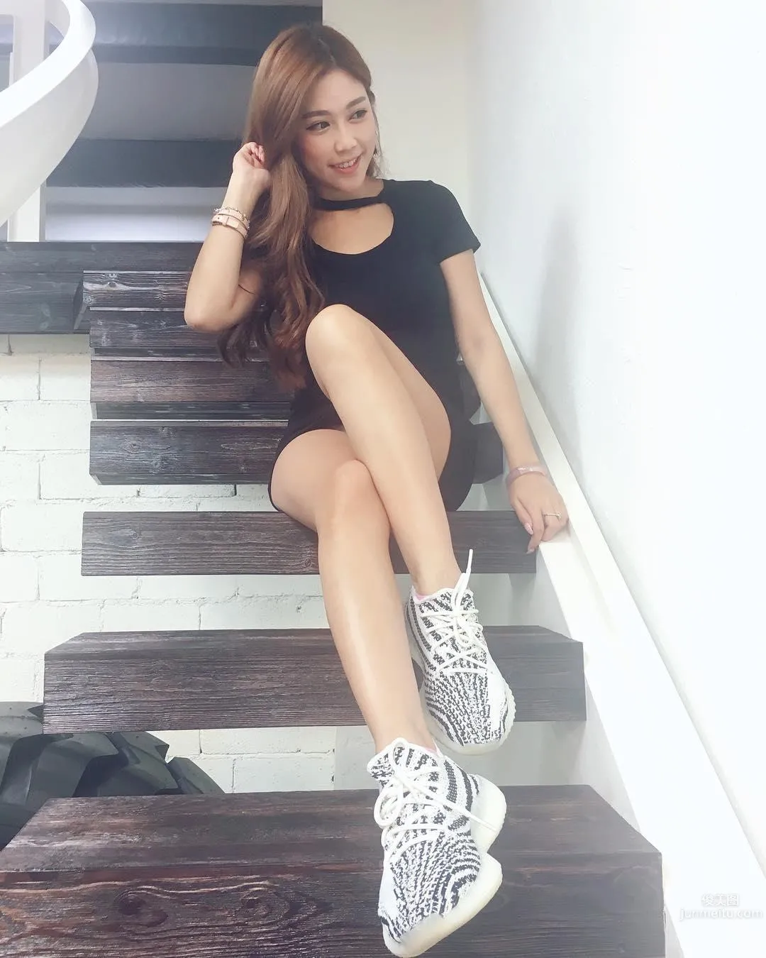 Miky Cheng- 香港妹子比基尼太養眼 9