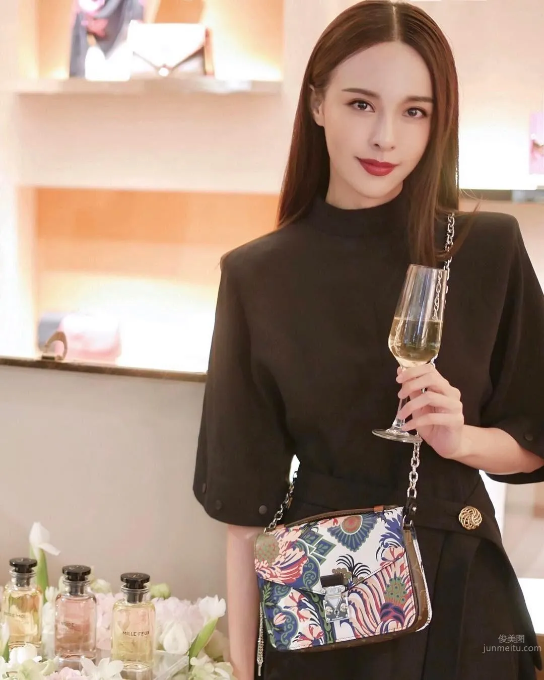 鋼琴女神李元玲 名模氣質馬甲線 20