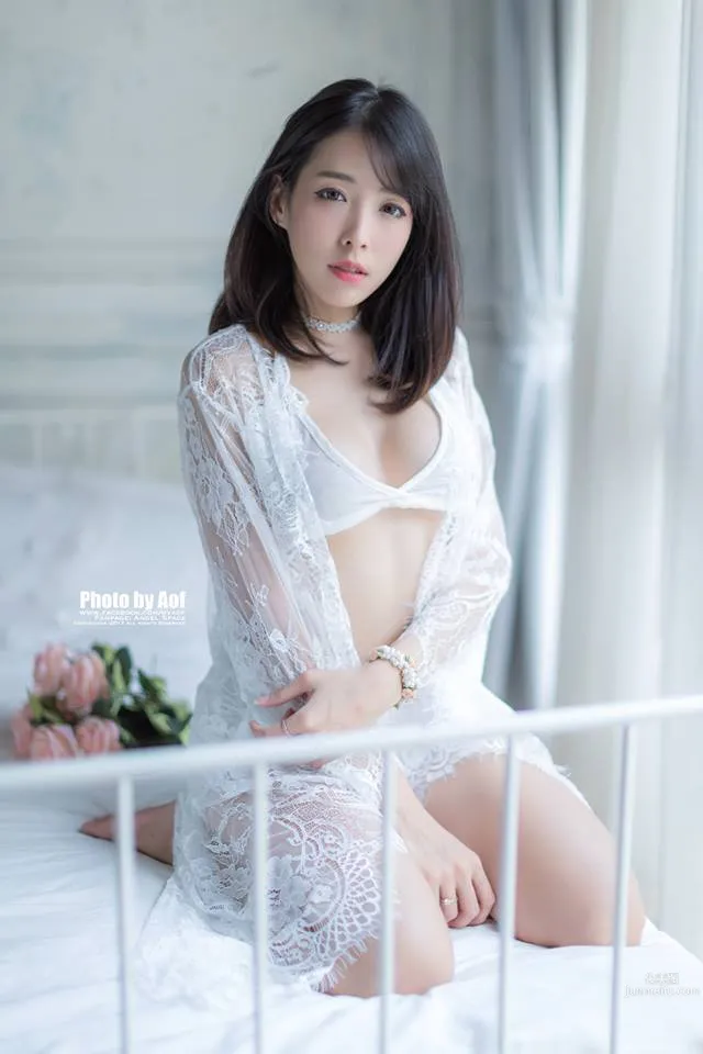 泰国混血妹子Soraya Suttawas 雪白肌肤时尚高雅_7