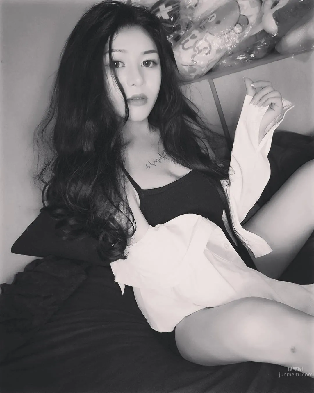 翁沛妍眼神好萌 男友視角慵懶迷人 14