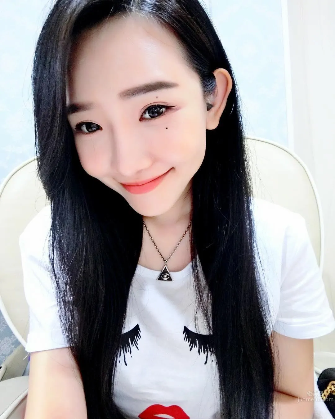 白嫩美女許允樂 可愛私房照太誘人 17