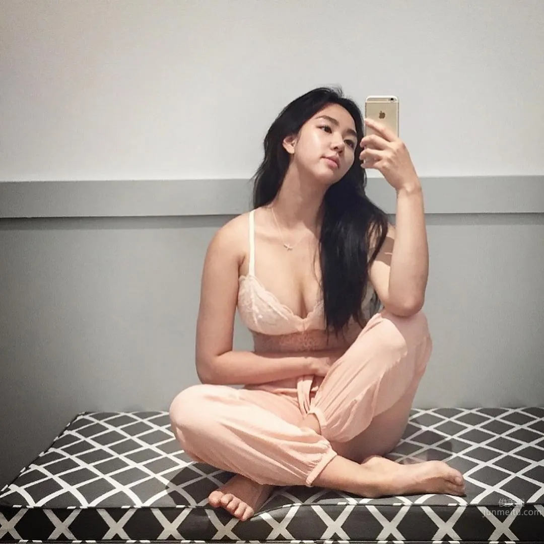 韓國運動妹子Christian 歐美範十足的火爆身材 22