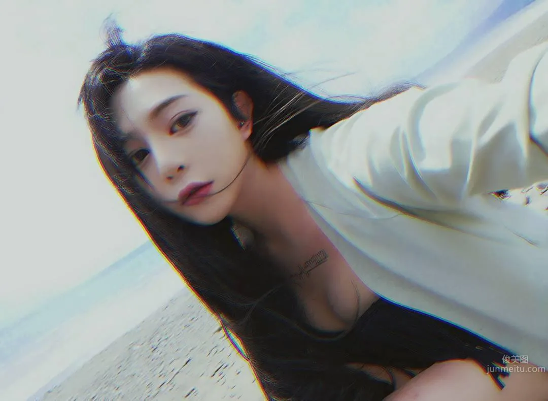 翁沛妍眼神好萌 男友視角慵懶迷人 23