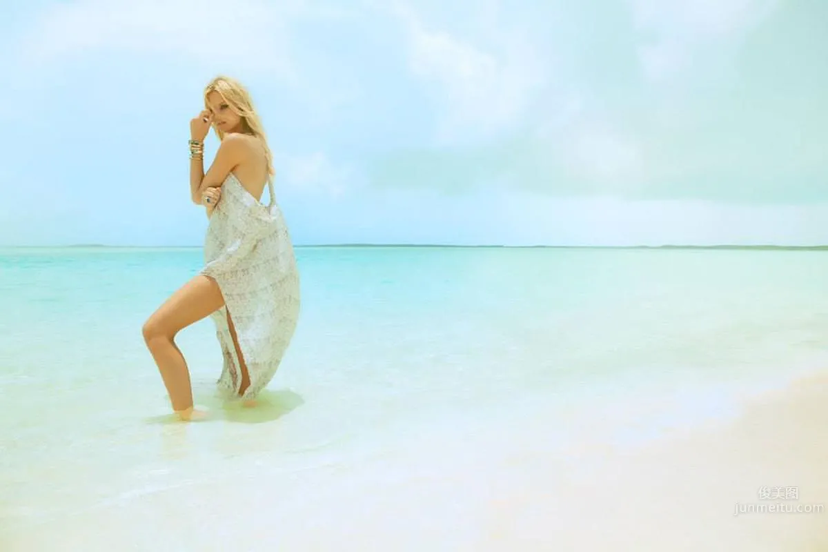 维密超模Nadine Leopold 骨感身材的华丽秀_5