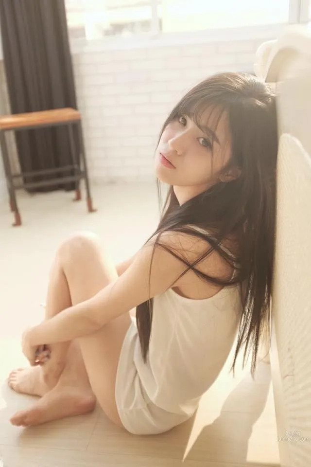 萌感美少女来袭！清新甜美的牙套妹陈可颉_2