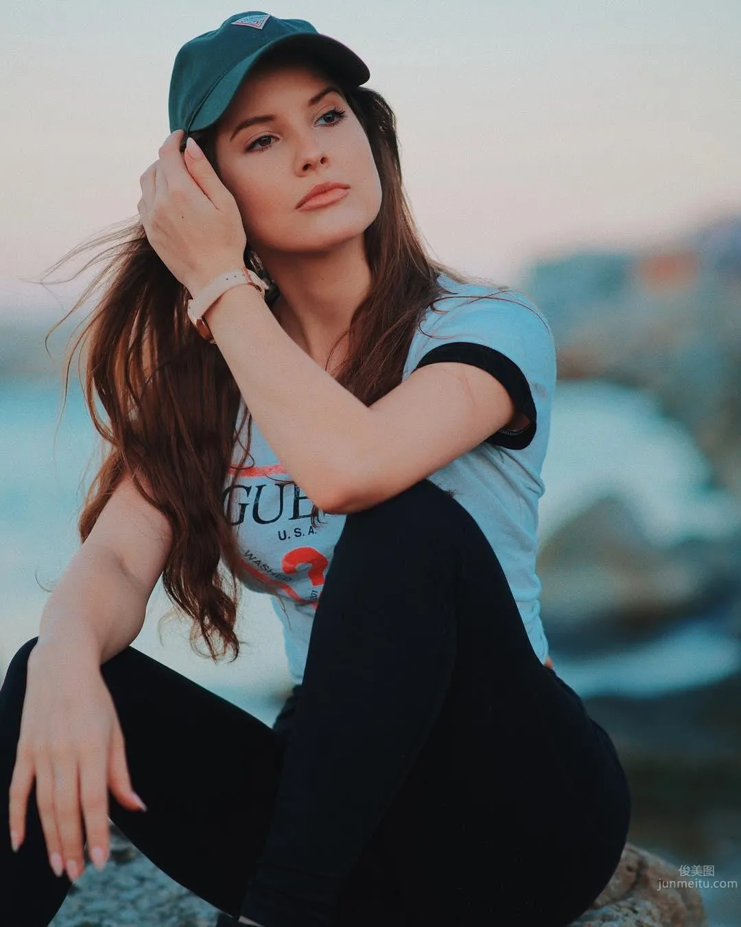 Amanda Cerny- 充满喜感的性感辣模_57