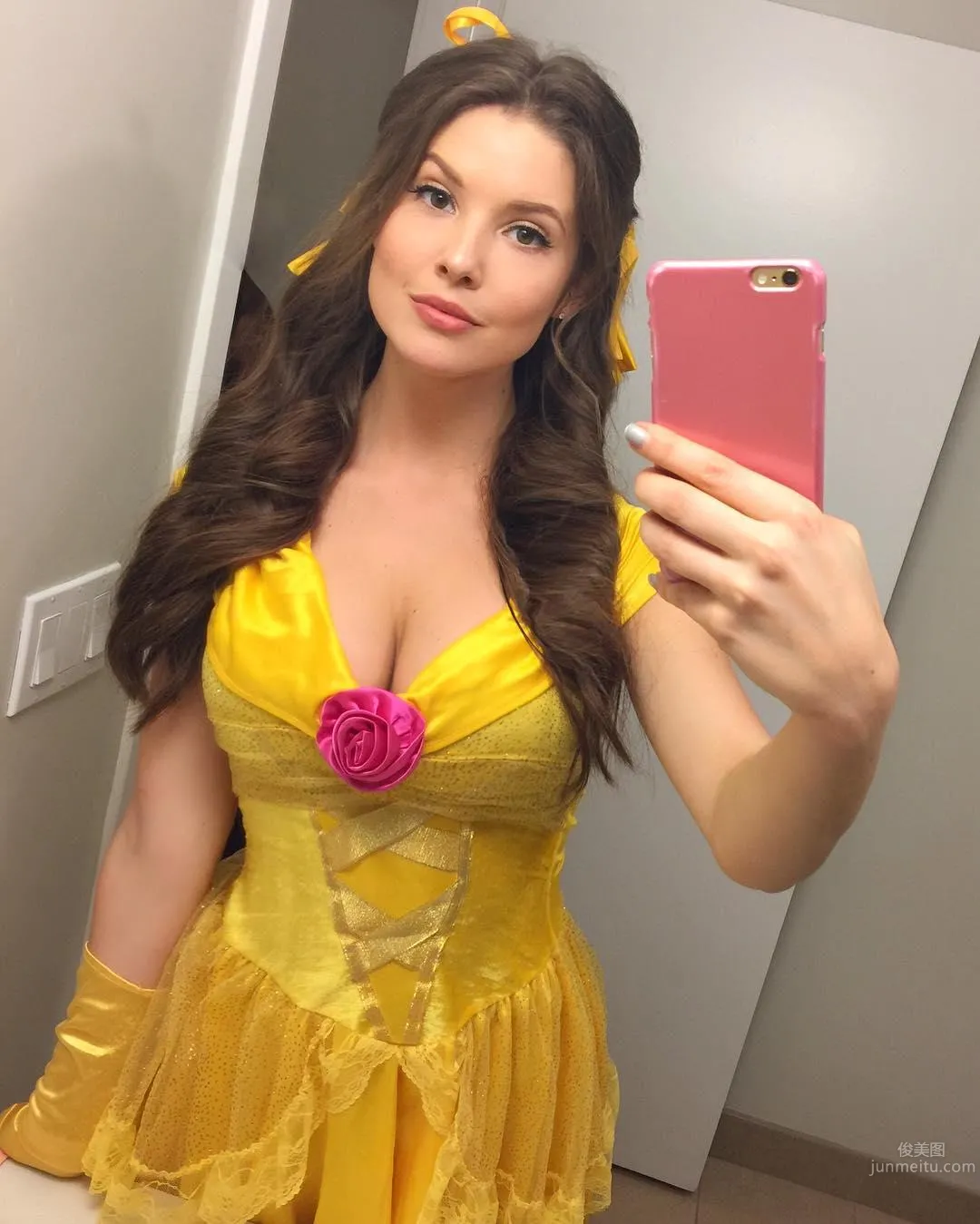 Amanda Cerny- 充满喜感的性感辣模_4