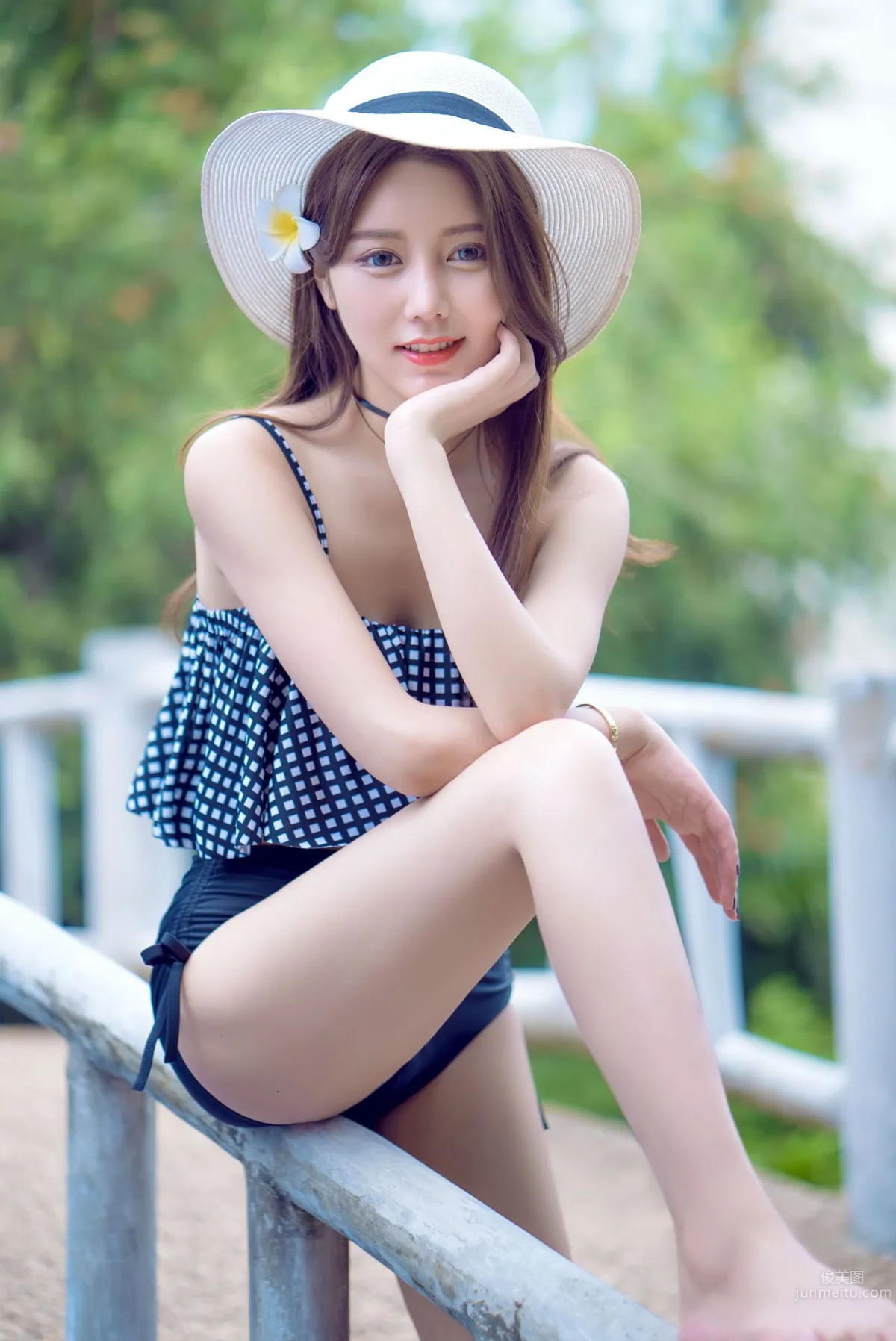 徐妍馨與陳大榕 印尼巴沙旅拍寫真 24