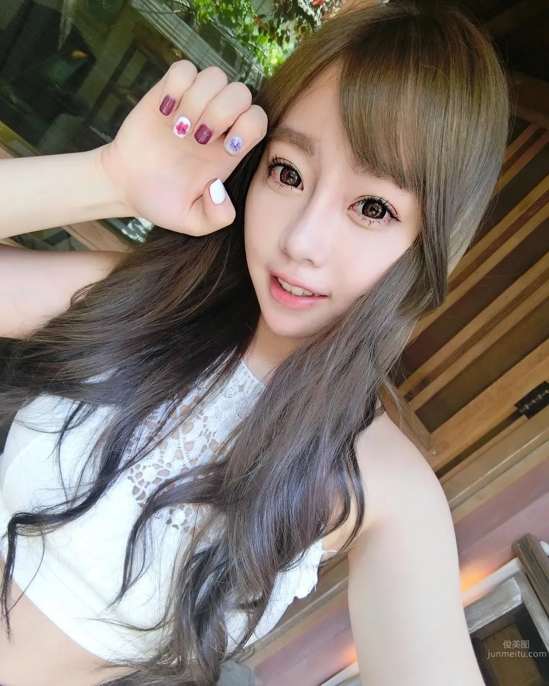 金融界小只马太抢眼 肤白貌美还事业心强_33