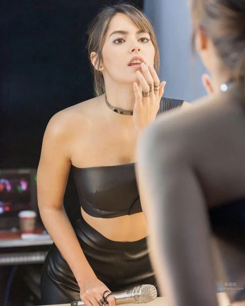 Paulina Vega Dieppa- 身體曲線黃金比例性感的剛剛好 50
