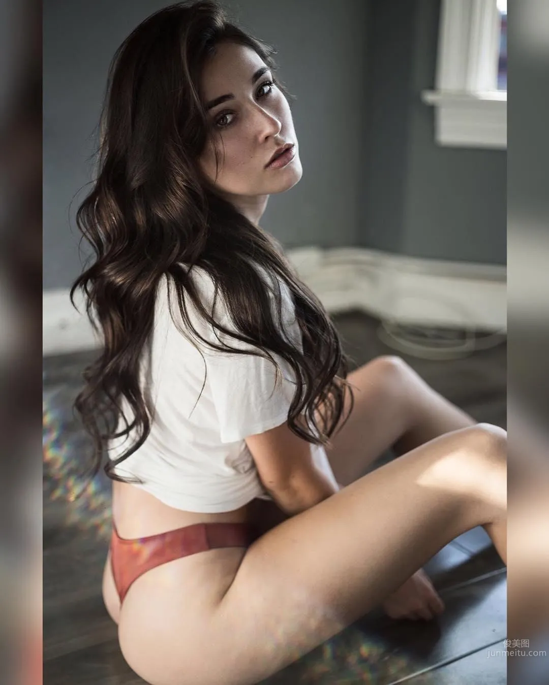Audrey Bradford- 火速冒起的黑發美人 5