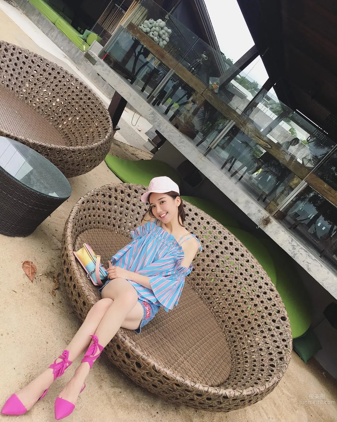 時尚氣質美女ZY大暖私房照 24