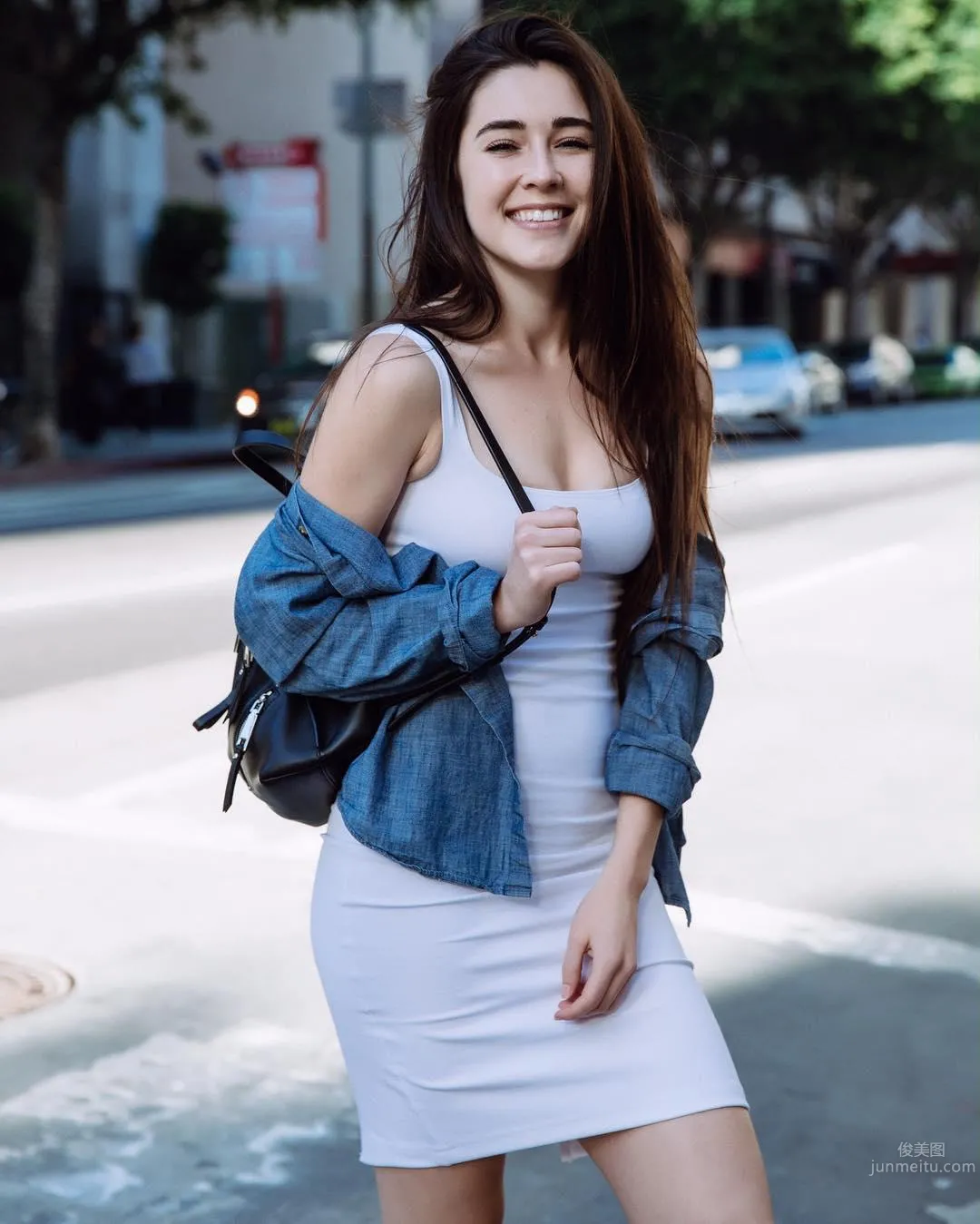 Audrey Bradford- 火速冒起的黑發美人 9