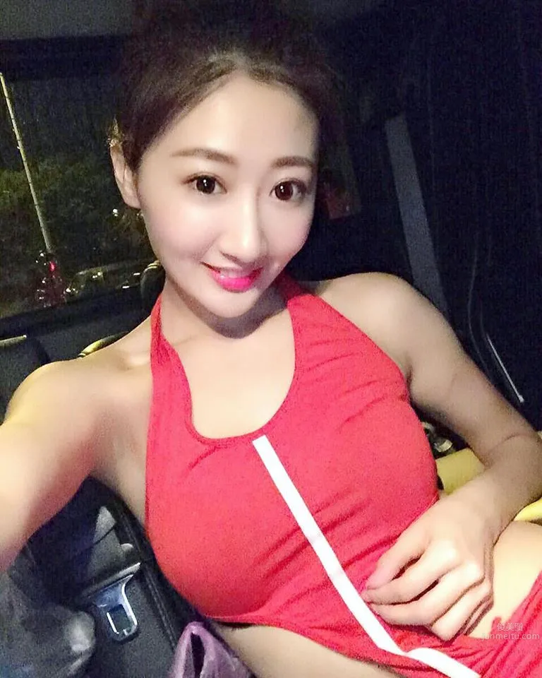 台灣妹子Minnie妮妮 逆天長腿魅力撩人 9