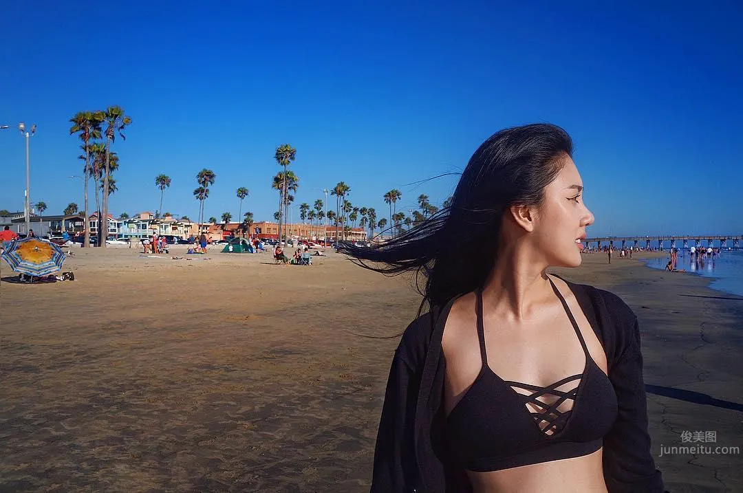 台灣正妹Karen Chao 牛仔褲背心超吸睛 7