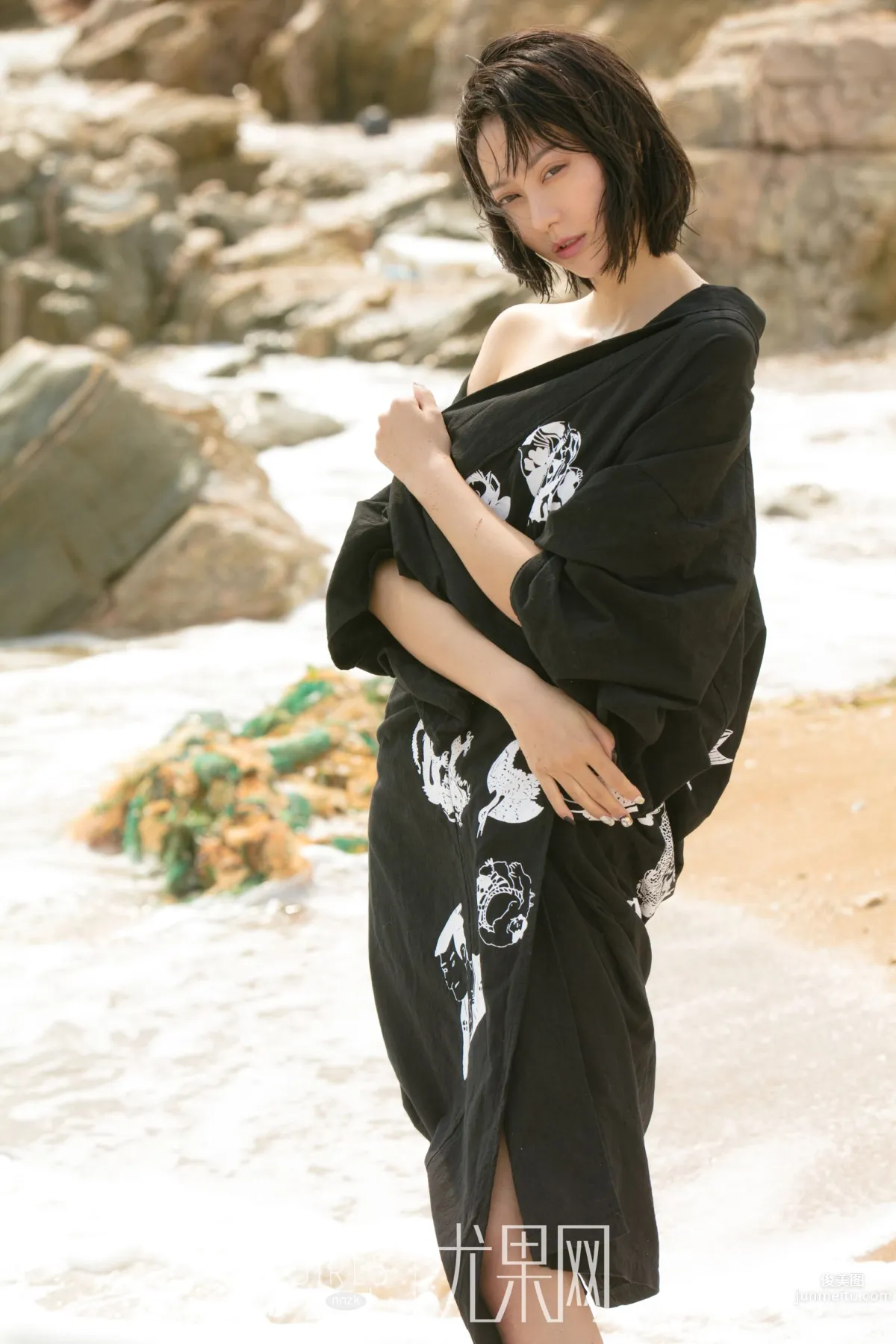 銀劍女郎付藝軒 海邊沙灘秀美腿 55