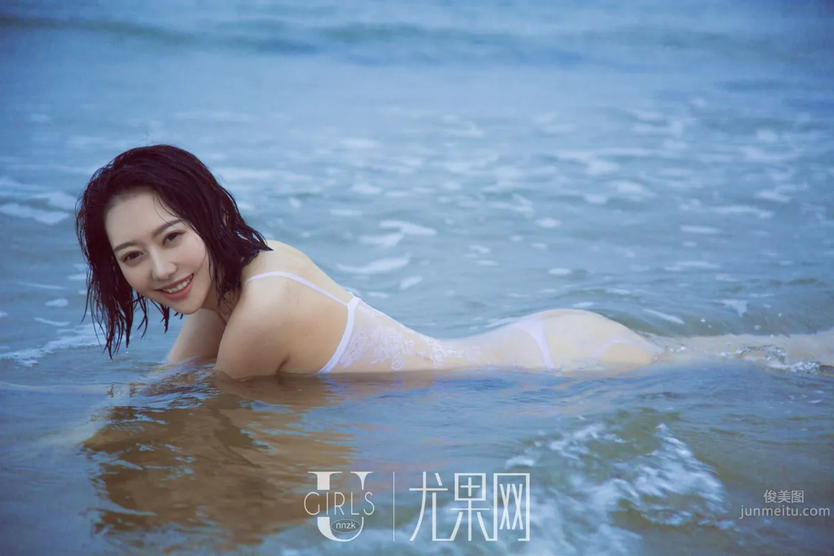 銀劍女郎付藝軒 海邊沙灘秀美腿 29