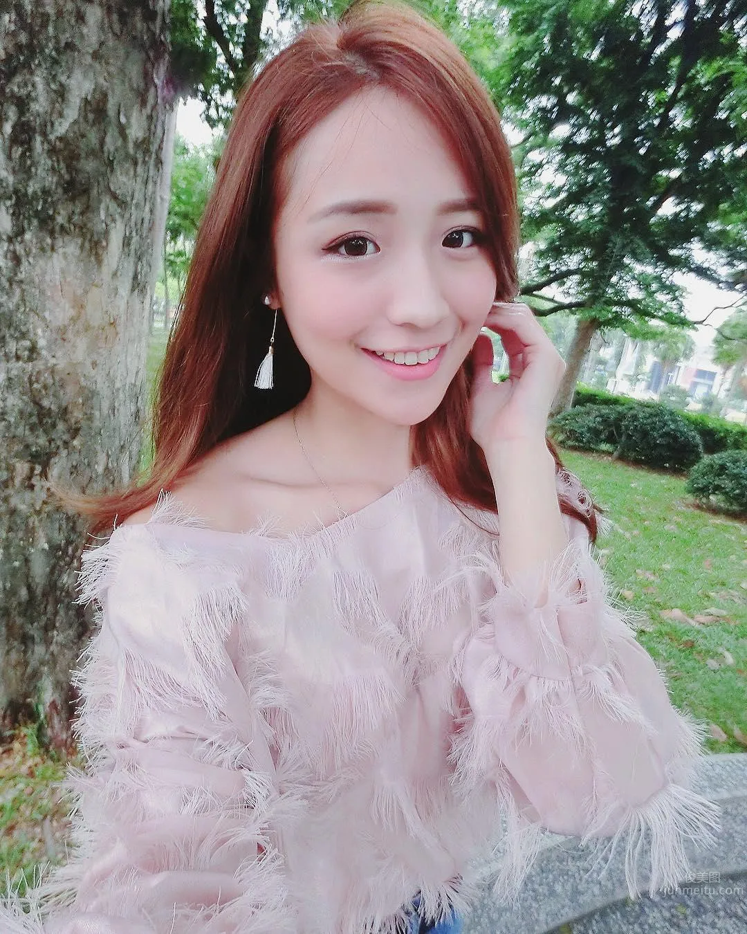 高雄正妹Hebbe Cheng 扮笑容最甜美的空姐 32