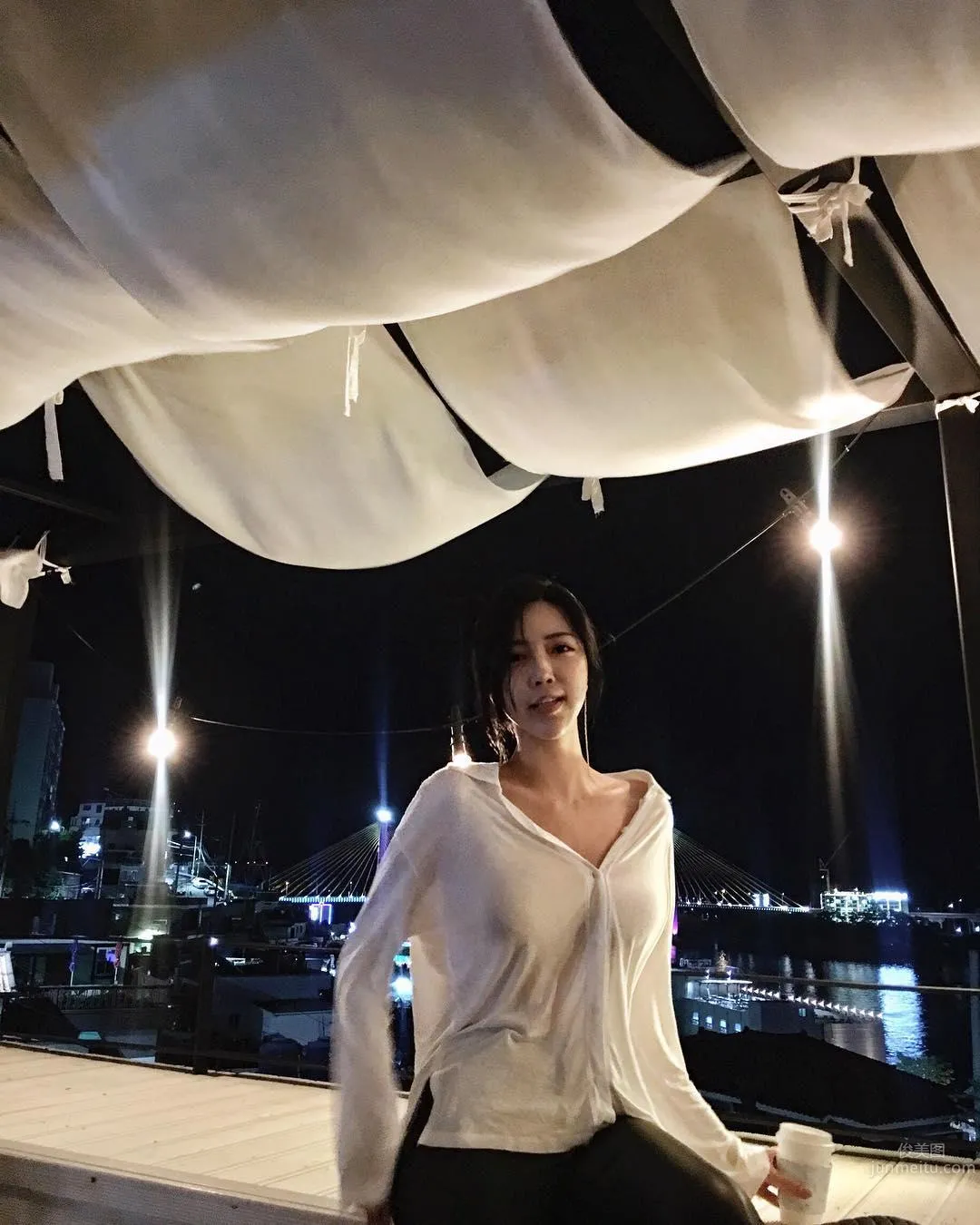 南韓郭雪芙Choi Somi 泳池出鏡太飽滿 46