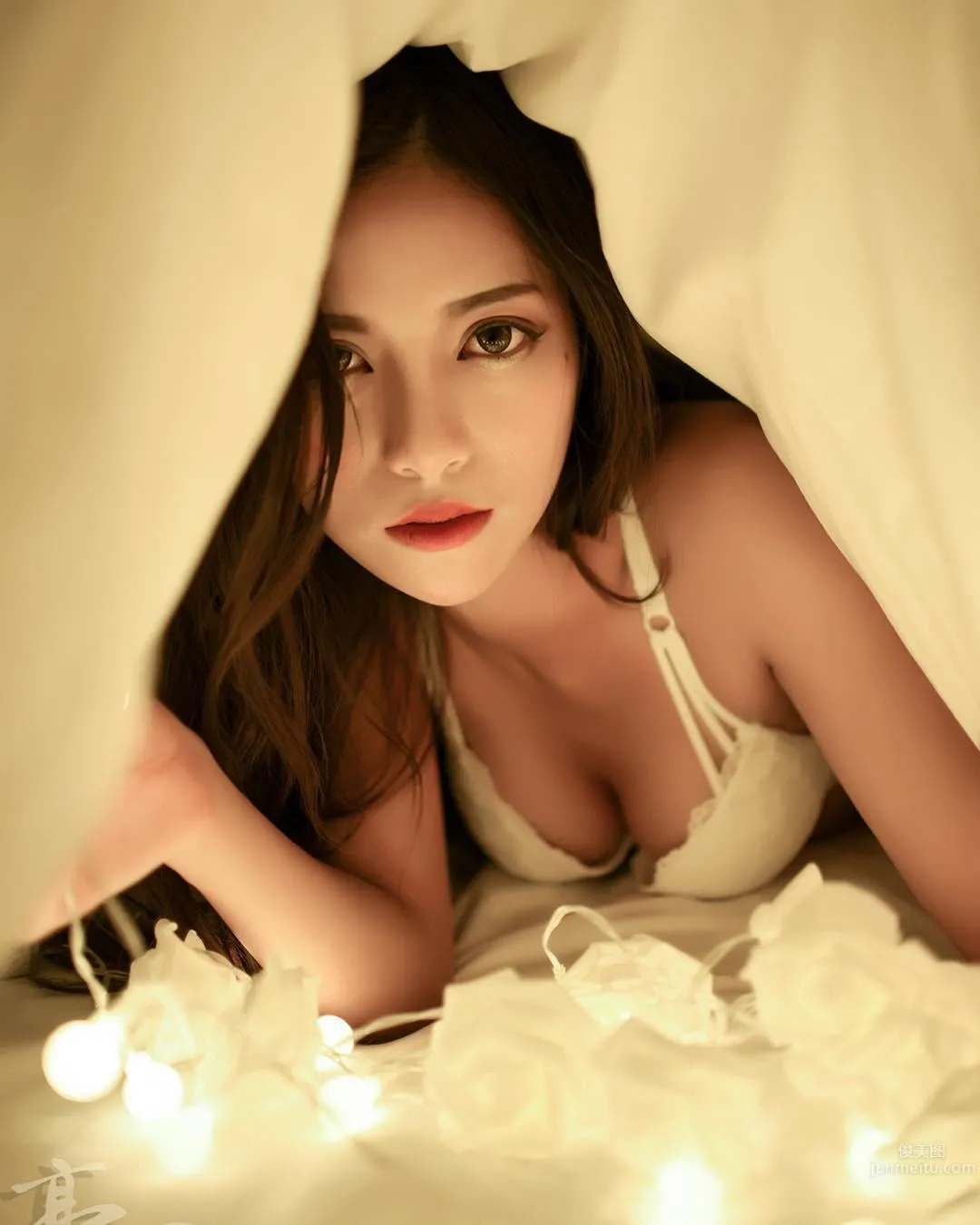 黑面美女黃書庭 白皙美腿極危險 20