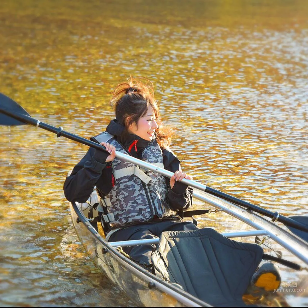 上山又下海！運動正妹りほ緊身衣好迷人 32