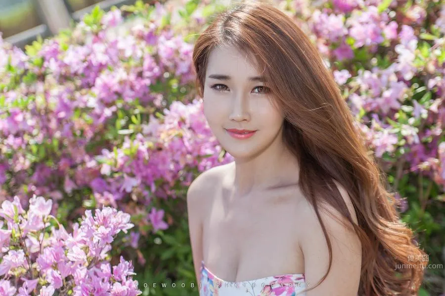韓國車模李孝英 性感酥胸撩人出鏡 8