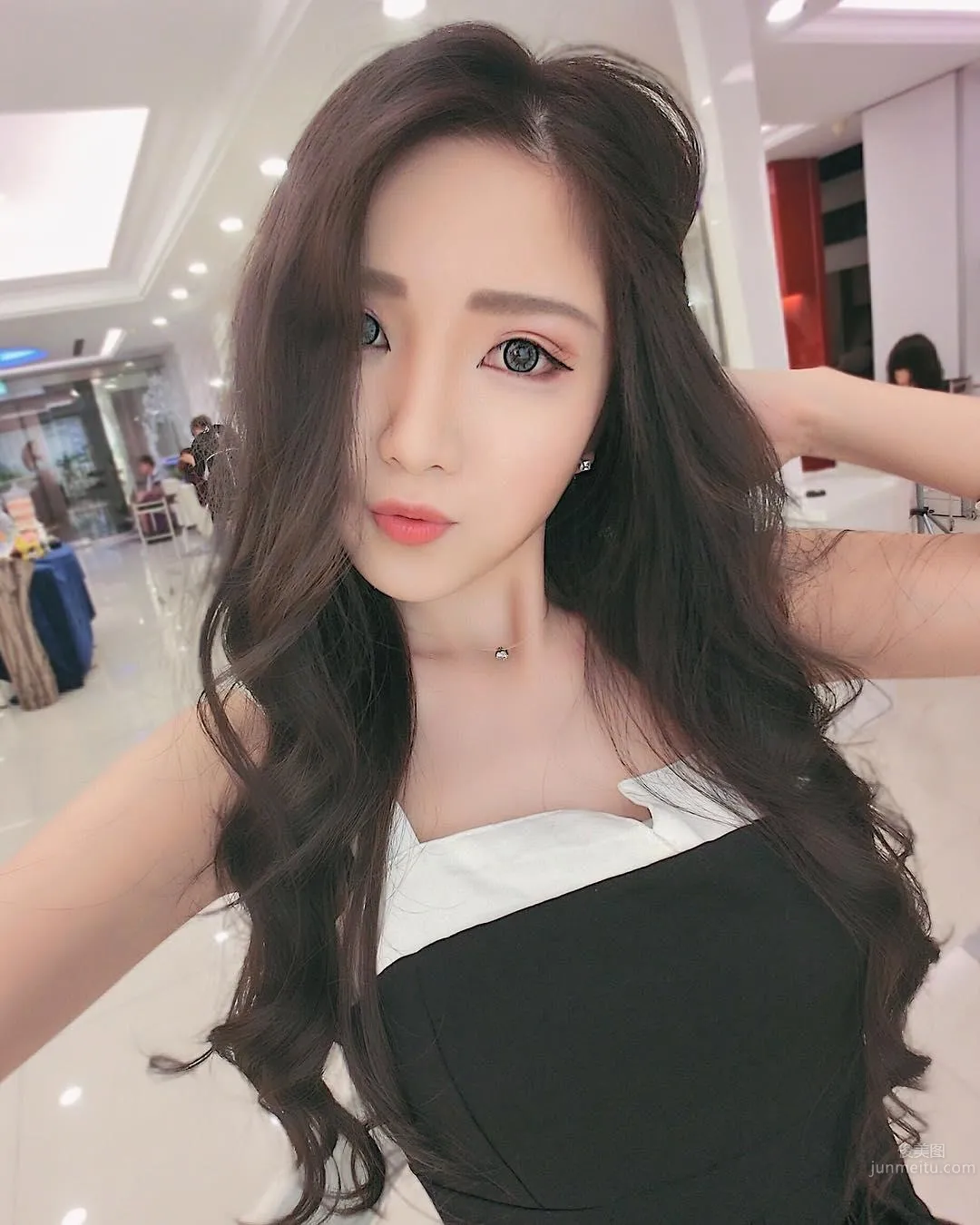 長腿妹子範亞璇 冬日暖心私房照 16
