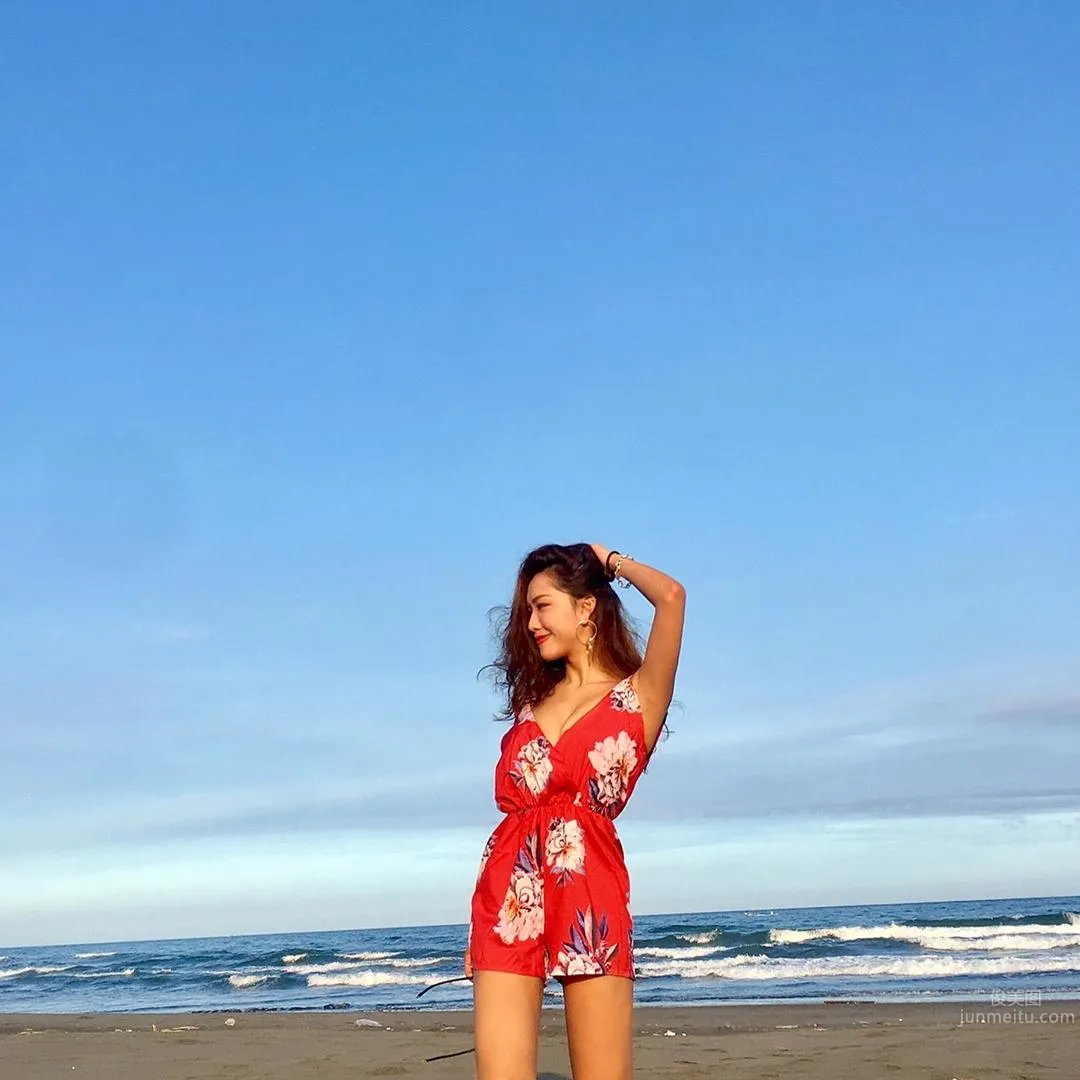 華航空姐正妹Kiona 泳裝解放兇悍身材 20