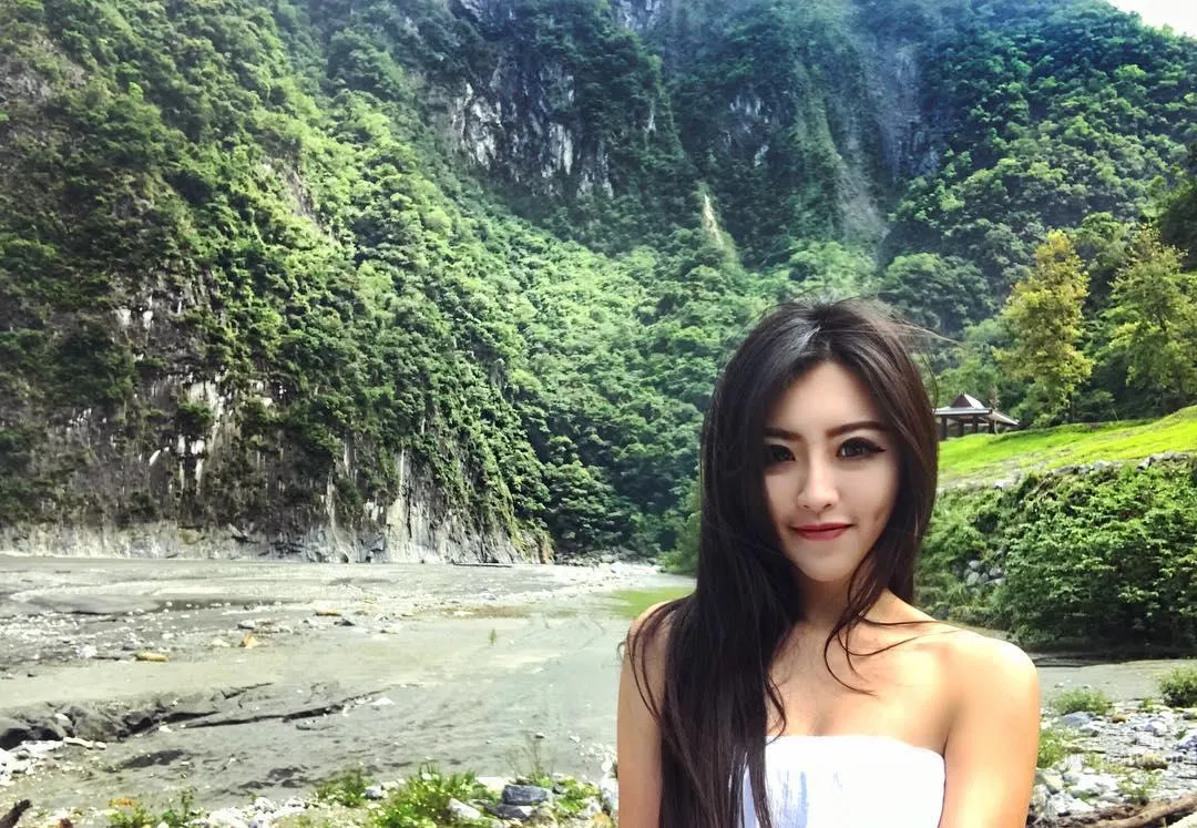 超電眼長榮空姐孫嘉霙 微笑小酒窩讓人神魂颠倒 10