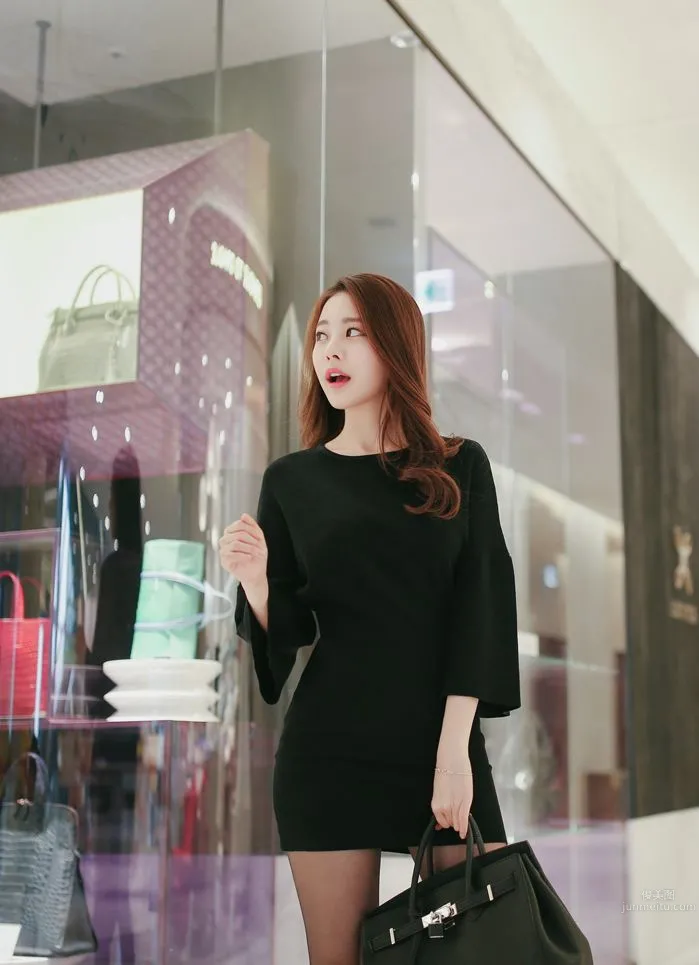 金敏英- 黑絲美腿美圖系列四 34