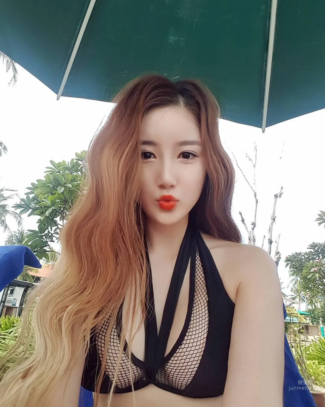 Yeseul Kim- 海邊俯視的「火辣比基尼正妹」 5