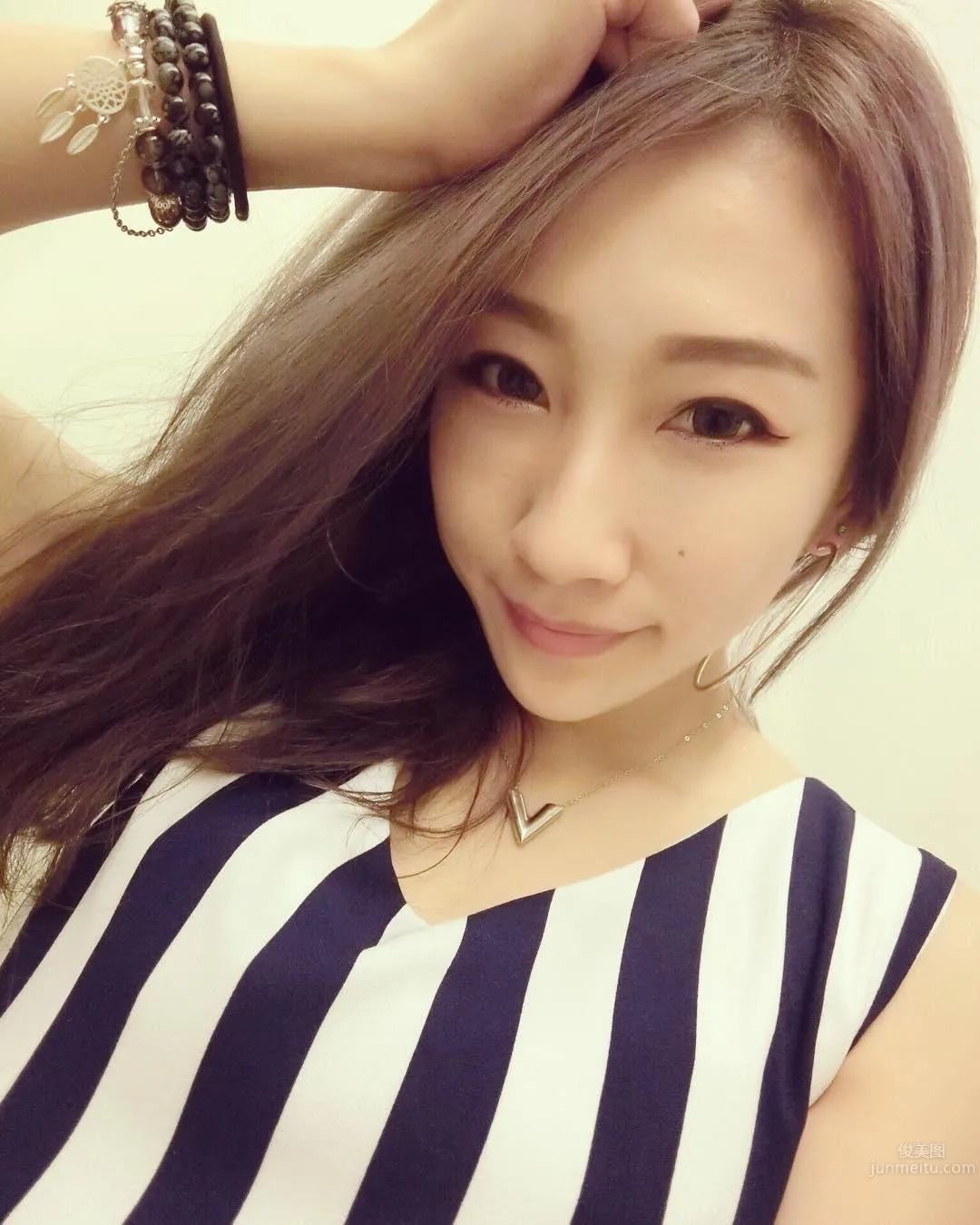 性感DJ拾壹給你最強的音樂與視覺雙重享受！ 2