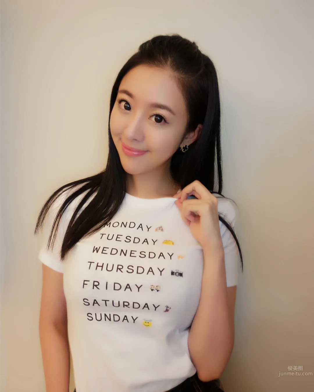 笑容女神張嘻嘻 外型出色身材姣好 28