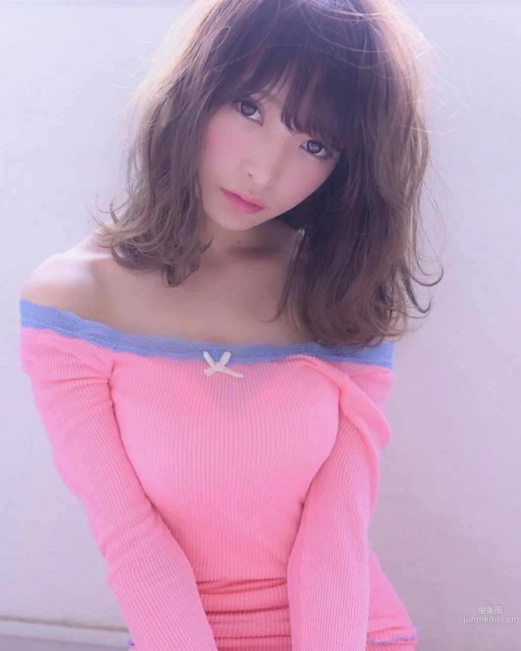 日本妹子似鳥沙也加 浴場裡驚見美若天仙 1