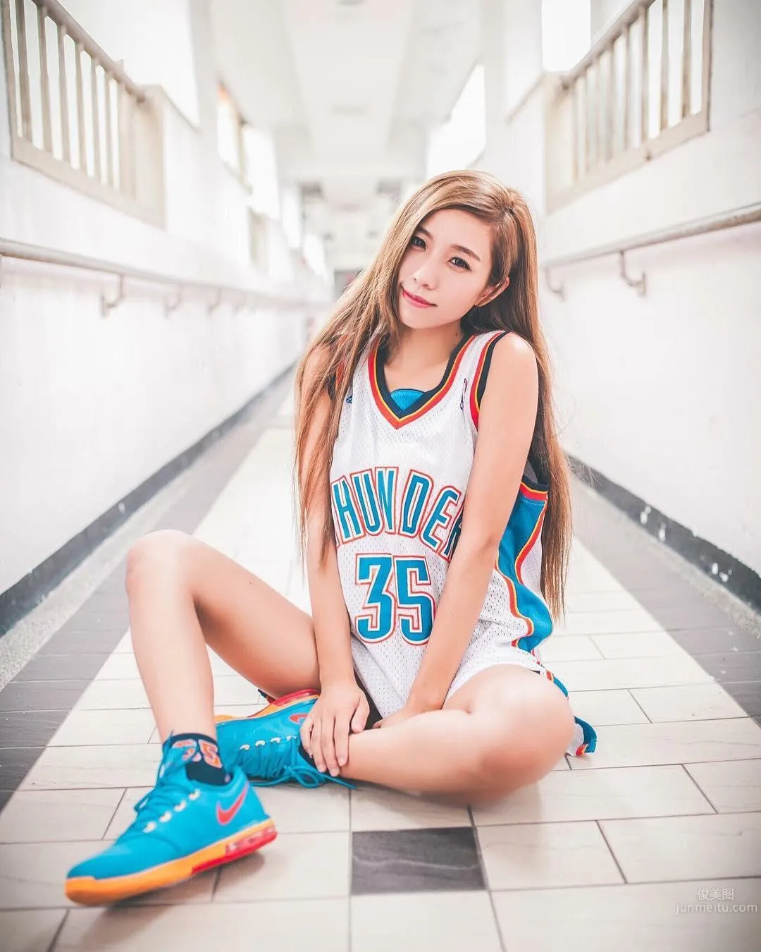 淡江最美校花张宇婷 史上最强美腿美胸_33