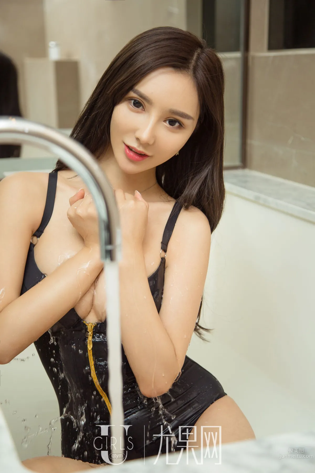 尤果新女神安柔 蕾丝纱裙秋波不停_48
