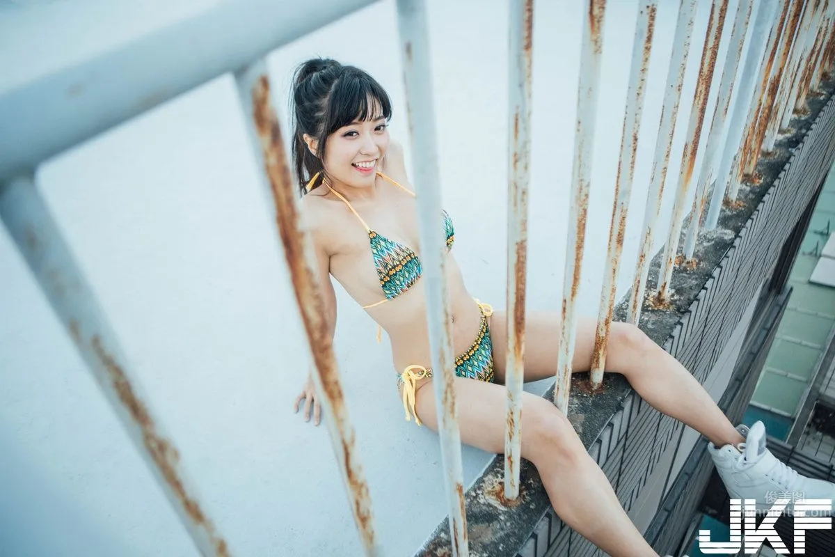 台南最正護理師蓉兒 比基尼辣照秀好身材 8