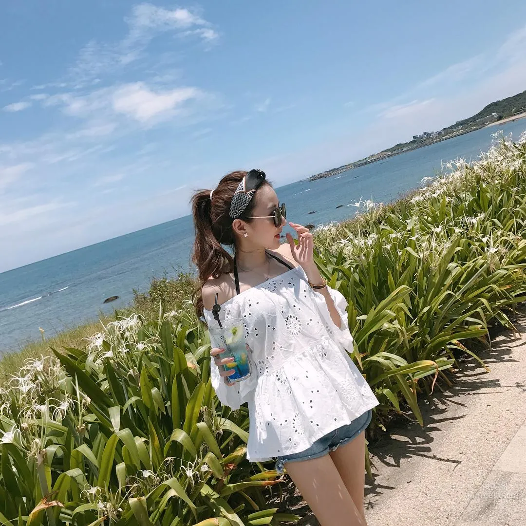 超白嫩！正妹李燕低胸上衣，完美身材自拍好養眼！ 6
