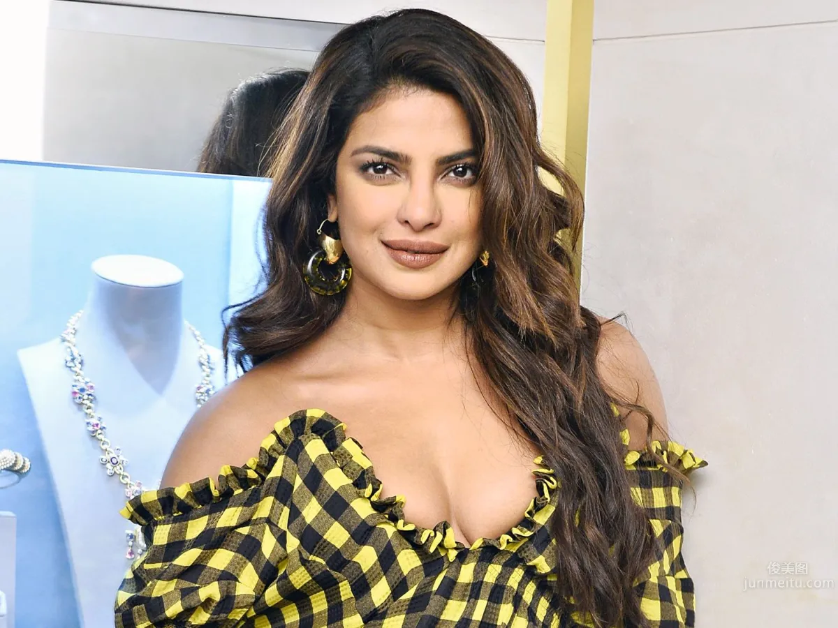 Priyanka Chopra- 印度美人生活照_0