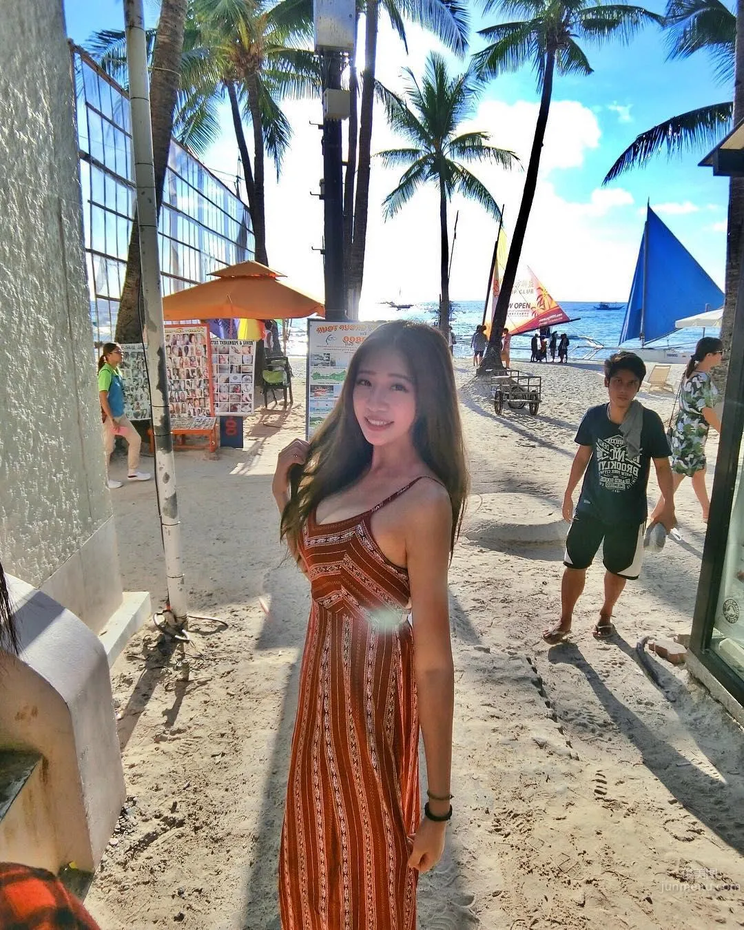 戀愛了！醒吾正妹安婷，沙灘比基尼好誘人 23