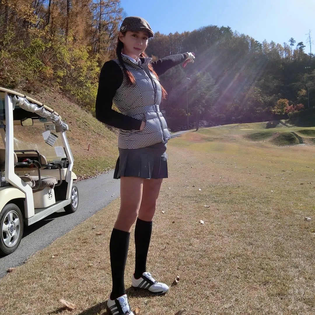 球場驚見長腿正妹！身着比基尼更美感 41