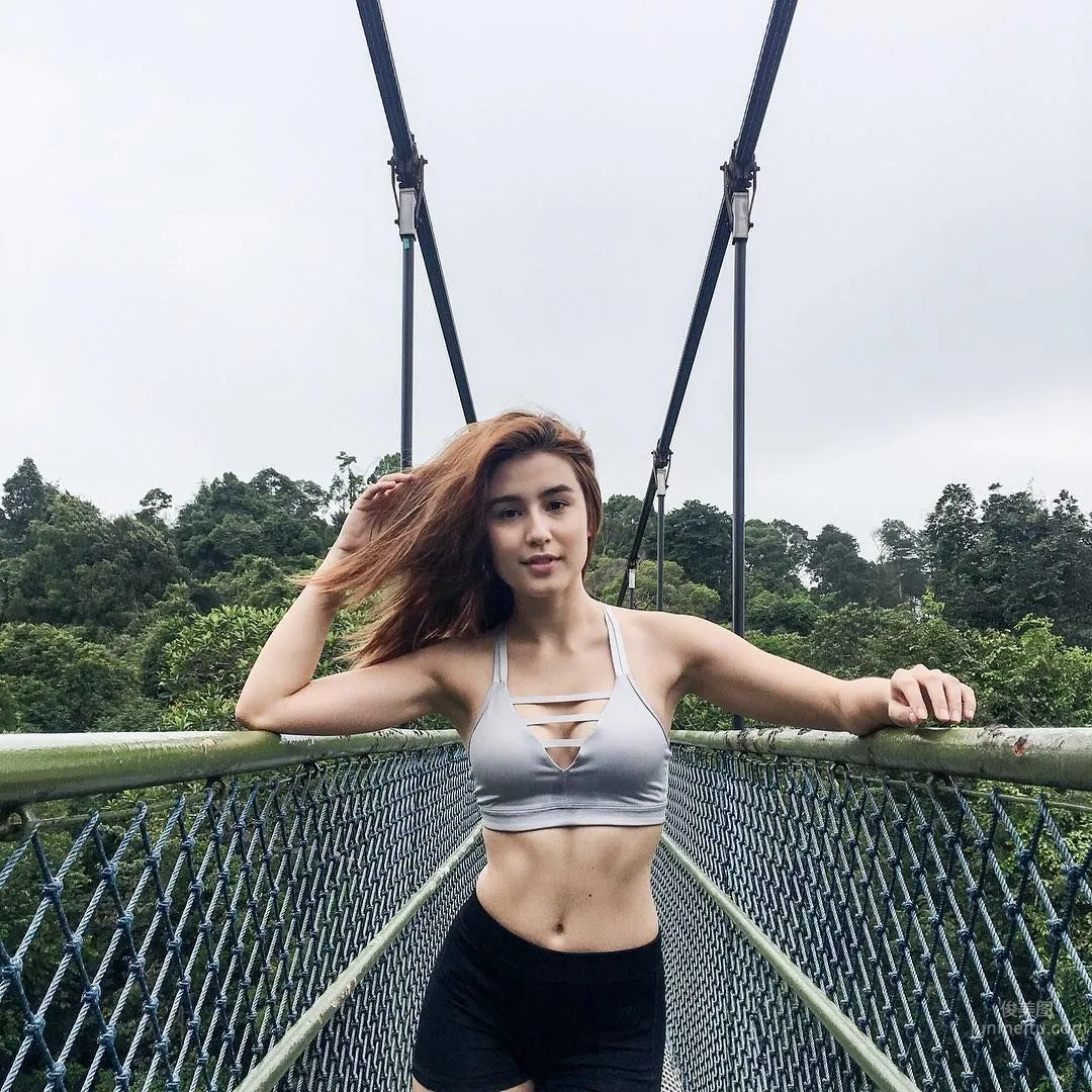 新國正妹Saffron Sharpe，S級歐美曲線 5