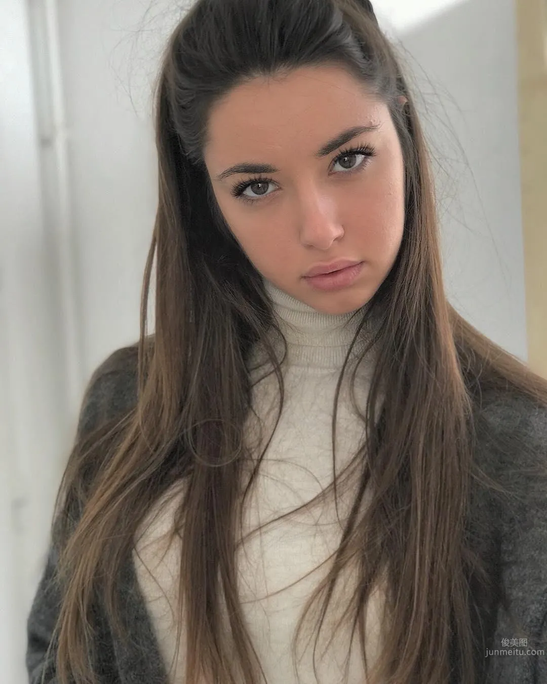法國甜心Axelle Pruneaux 愛笑的眼睛會勾人 55