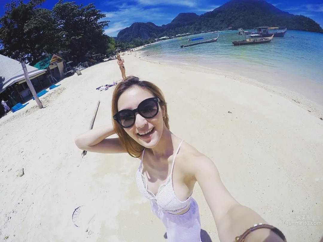 派對尤物DJ林佩佩 比基尼讓人把持不住！ 2