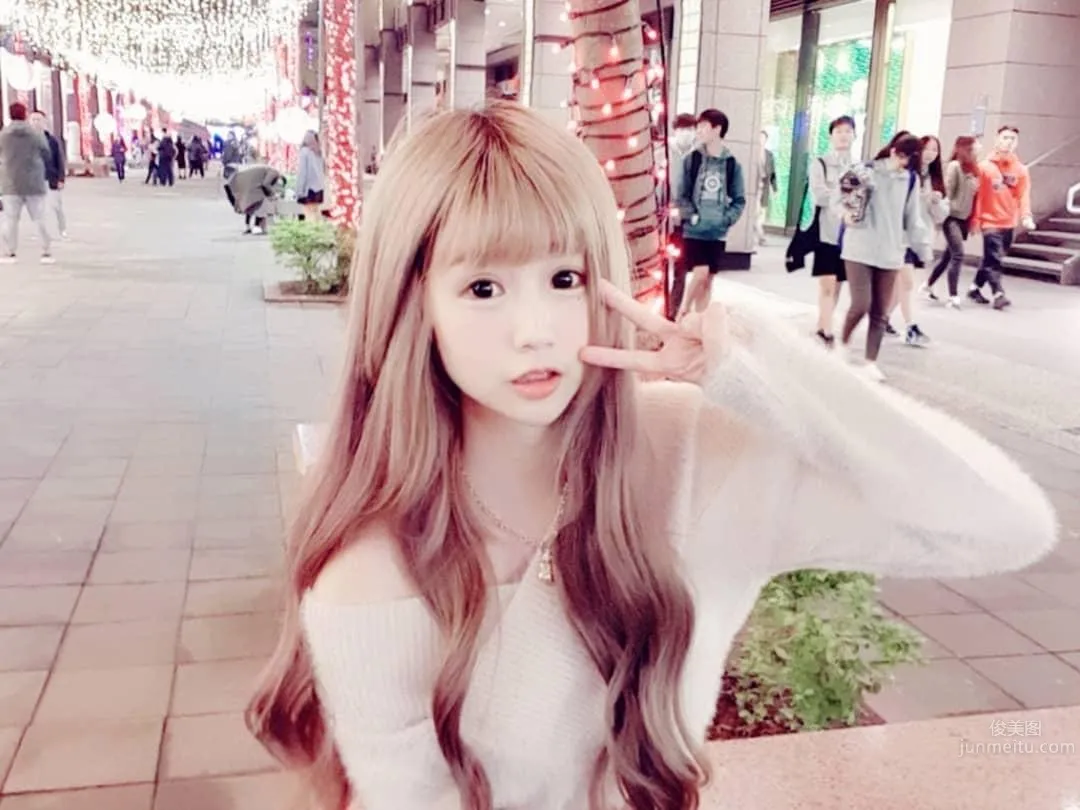 超甜美萌妹周奕瑜 深藏不露的好身材_44