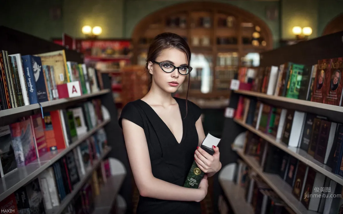 Oktyabrina Maximova- 俄羅斯美人私房寫真 29